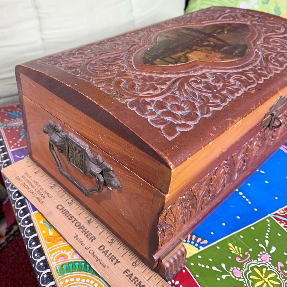 Cedar Mirrored Jewelry Box - Picture 10 of 11
